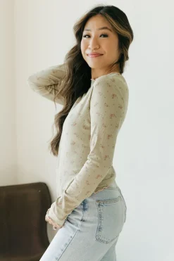 Dongguan Huoyoung Apparel Co Tops|Maternity Friendly<Becca Top-Sage Floral