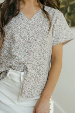 Dongguan Huoyoung Apparel Co Tops|Nursing Friendly<Beverly Top-Natural Floral