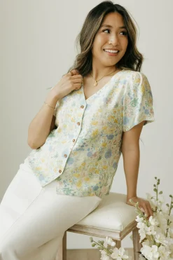 Dongguan Huoyoung Apparel Co Tops|Nursing Friendly<Beverly Top-Pale Floral