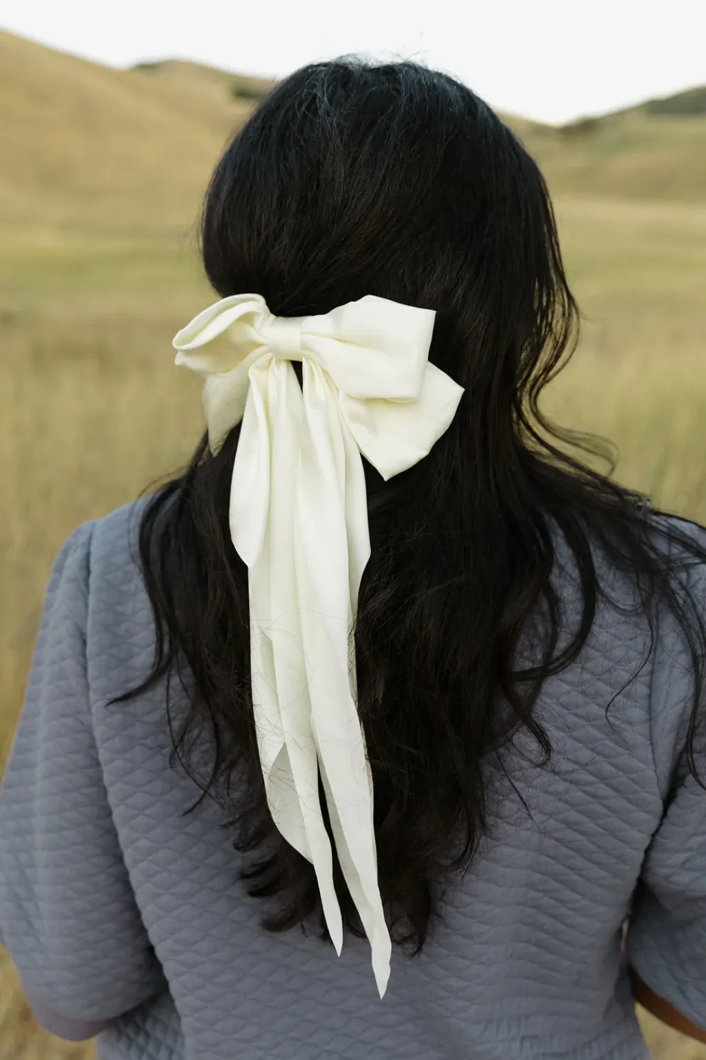 Ali Express Hair<Charmed Bow-Ivory