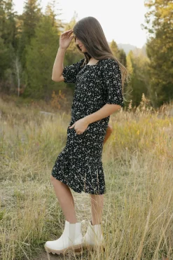 Dongguan Huoyoung Apparel Co Dresses|Maternity Friendly<Downtown Memories Dress- Floral