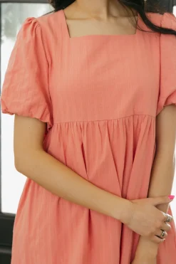 Dongguan Huoyoung Apparel Co Dresses|Maternity Friendly<Grandview Dress-Peachy