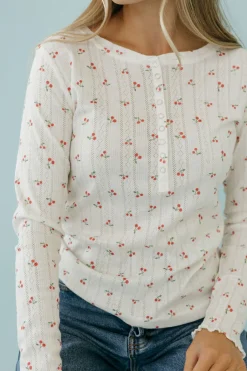 Dongguan Huoyoung Apparel Co Tops|Maternity Friendly<Haisley Top-Ivory Cherries