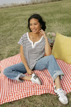 Dongguan Huoyoung Apparel Co Tops|Maternity Friendly<Kaley Top-Ivory/