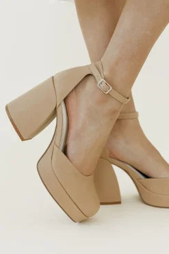 Oasis Society Heels<Oslo Heels-Neutral