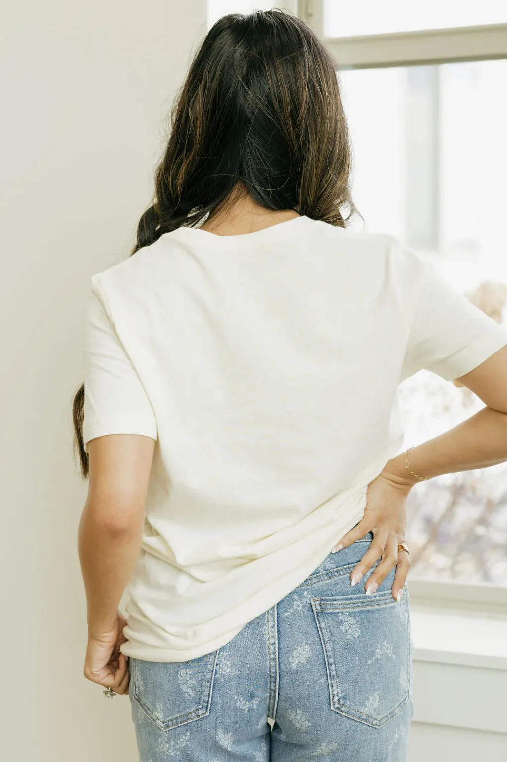 Alexis G. Tops|Tees<Peaches Farm Tee-Cream