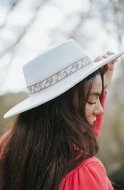 Ellison Hats & Beanies<Positive Energy Hat-Off White