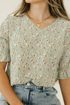 Dongguan Huoyoung Apparel Co Tops|Maternity Friendly<Sasha Top-Sage Floral