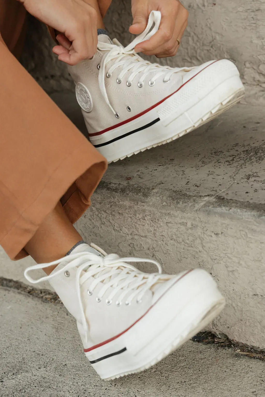 Victoria Sneakers<Wallen Sneakers-Crudo