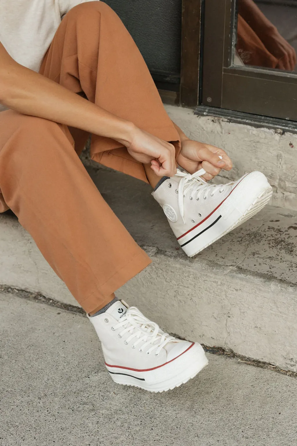 Victoria Sneakers<Wallen Sneakers-Crudo